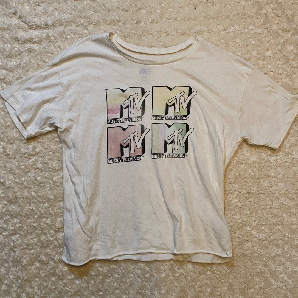 American Eagle x MTV shirt! Size medium